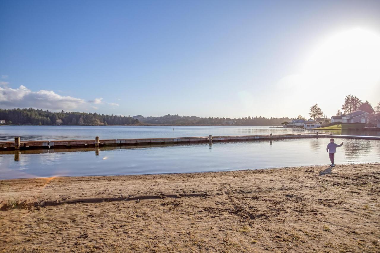 Regatta Park Lake House مدينة لينكولن المظهر الخارجي الصورة